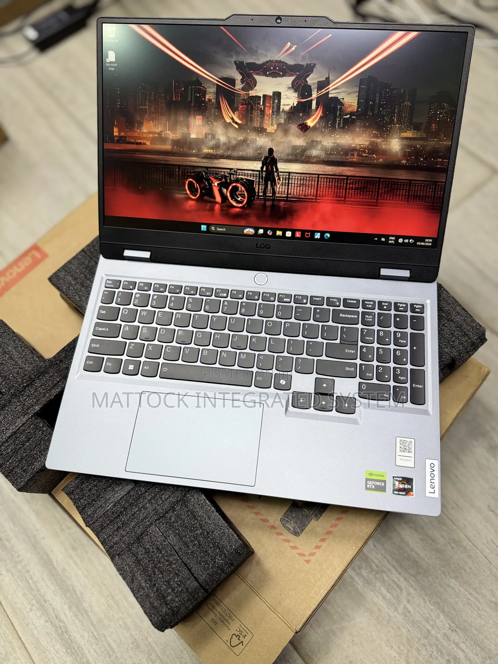Laptop Lenovo LOQ 15AHP10 16GB Intel Core i7 SSD 512GB