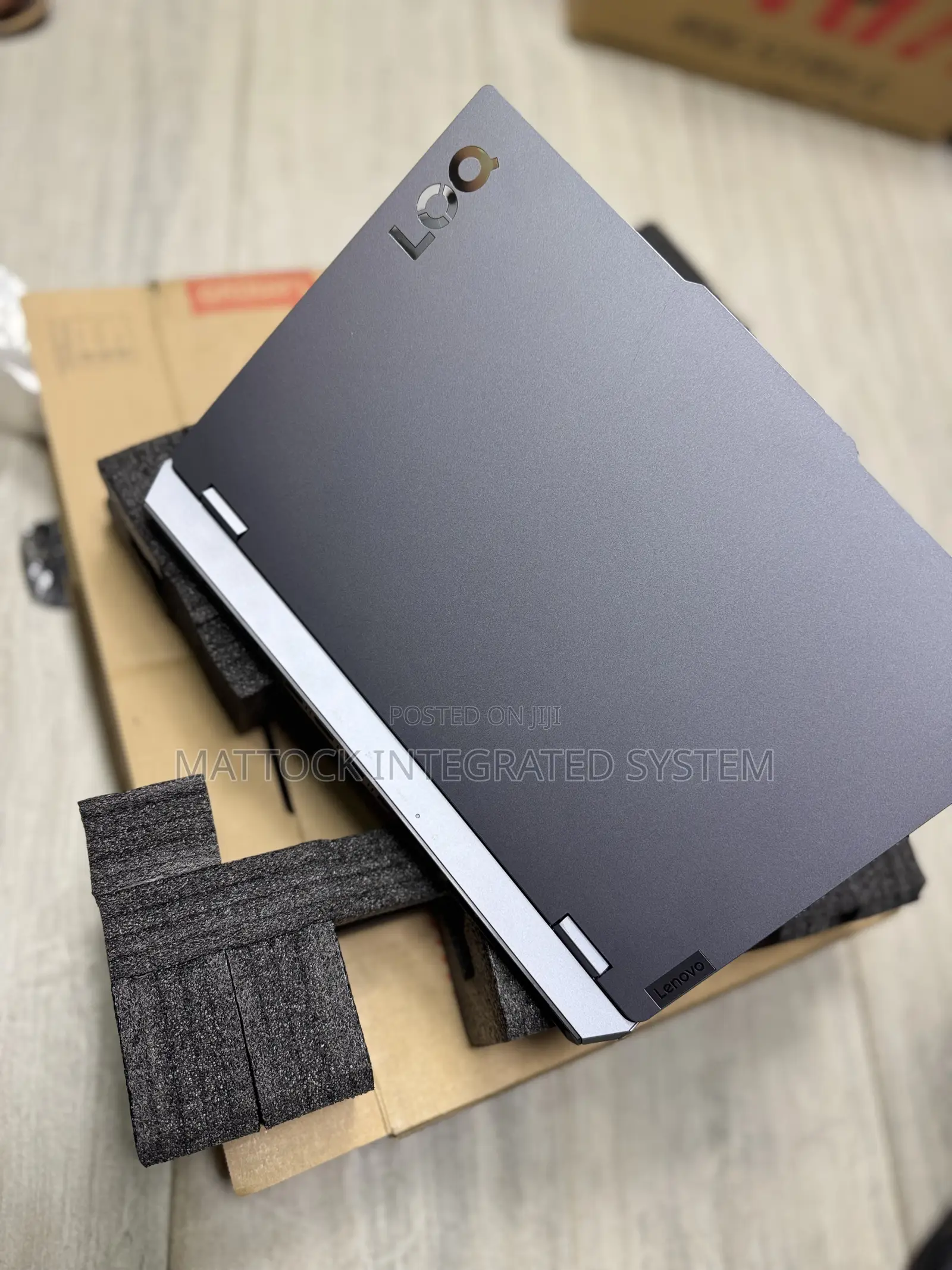 Laptop Lenovo LOQ 15AHP10 16GB Intel Core i7 SSD 512GB