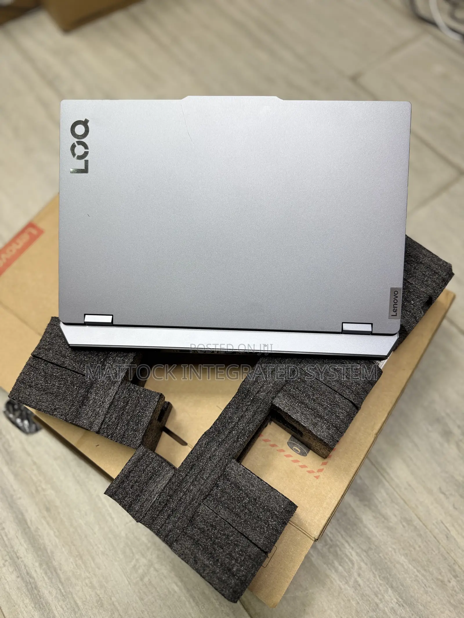 Laptop Lenovo LOQ 15AHP10 16GB Intel Core i7 SSD 512GB