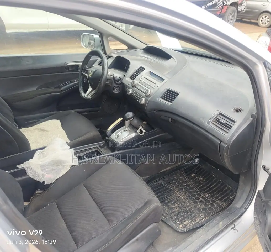 Honda Civic 2010 Silver