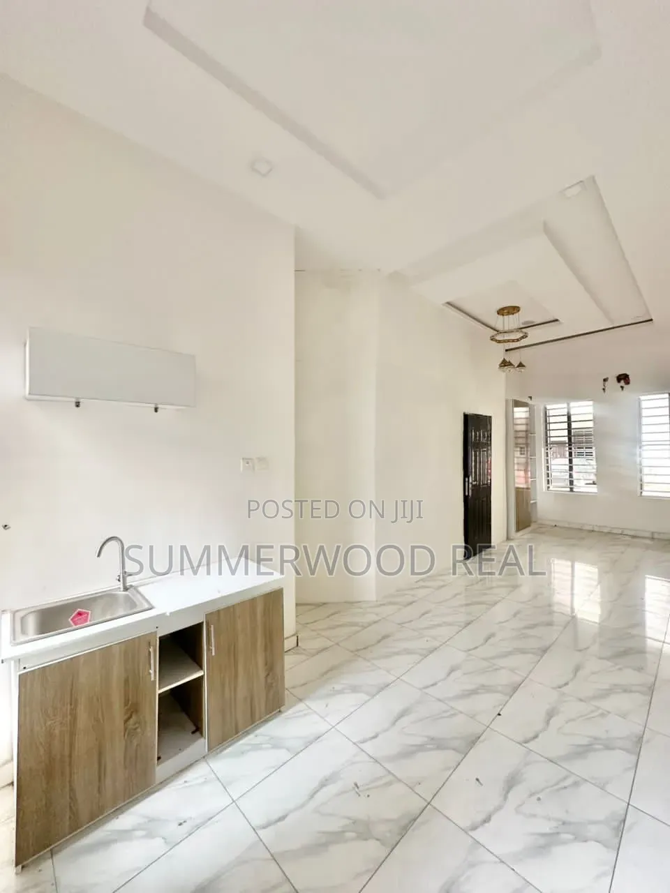 Studio Apartment in Ikota Villa Gra for rent