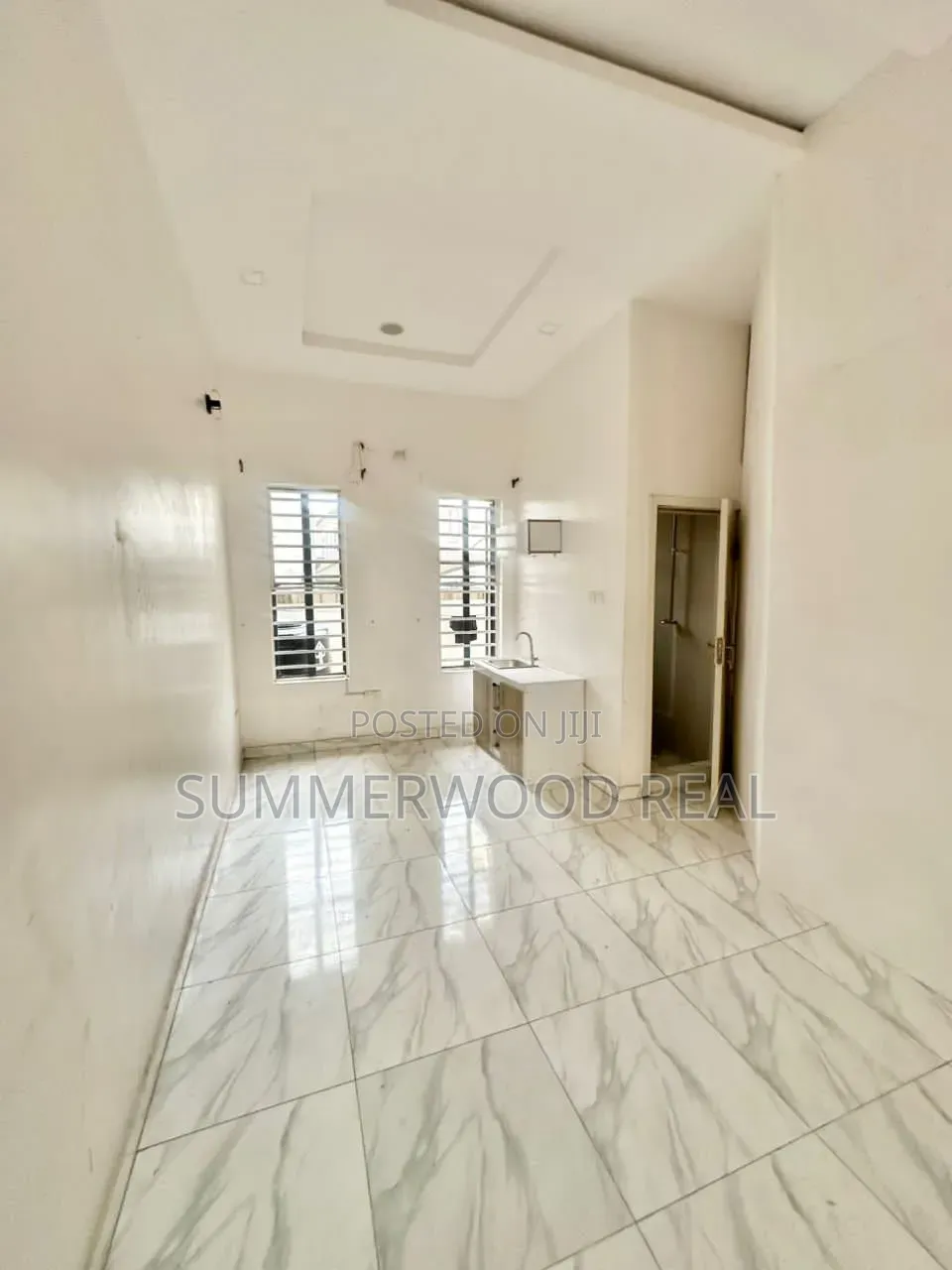 Studio Apartment in Ikota Villa Gra for rent