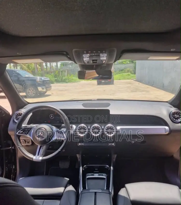 Mercedes-Benz GLB-Class GLB 250 2024 Black