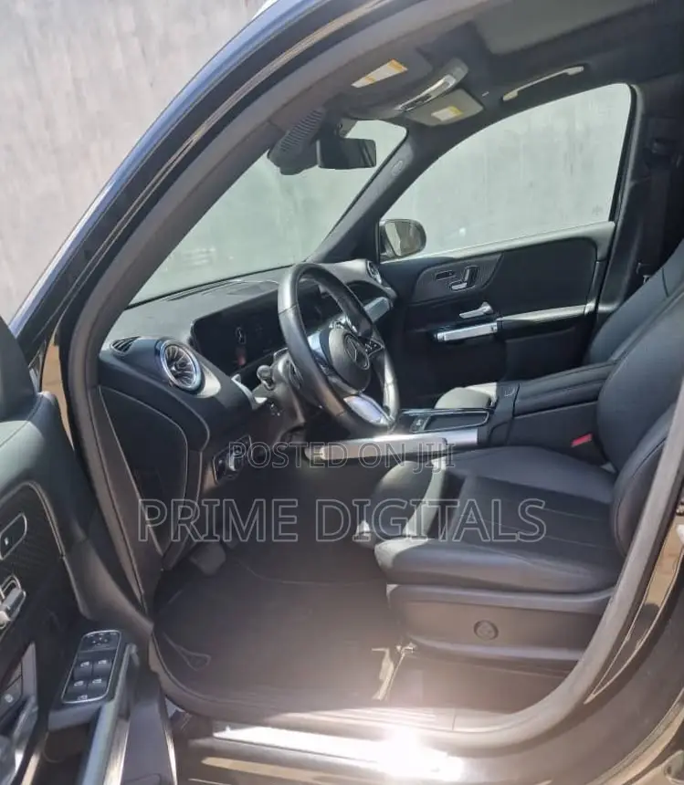 Mercedes-Benz GLB-Class GLB 250 2024 Black