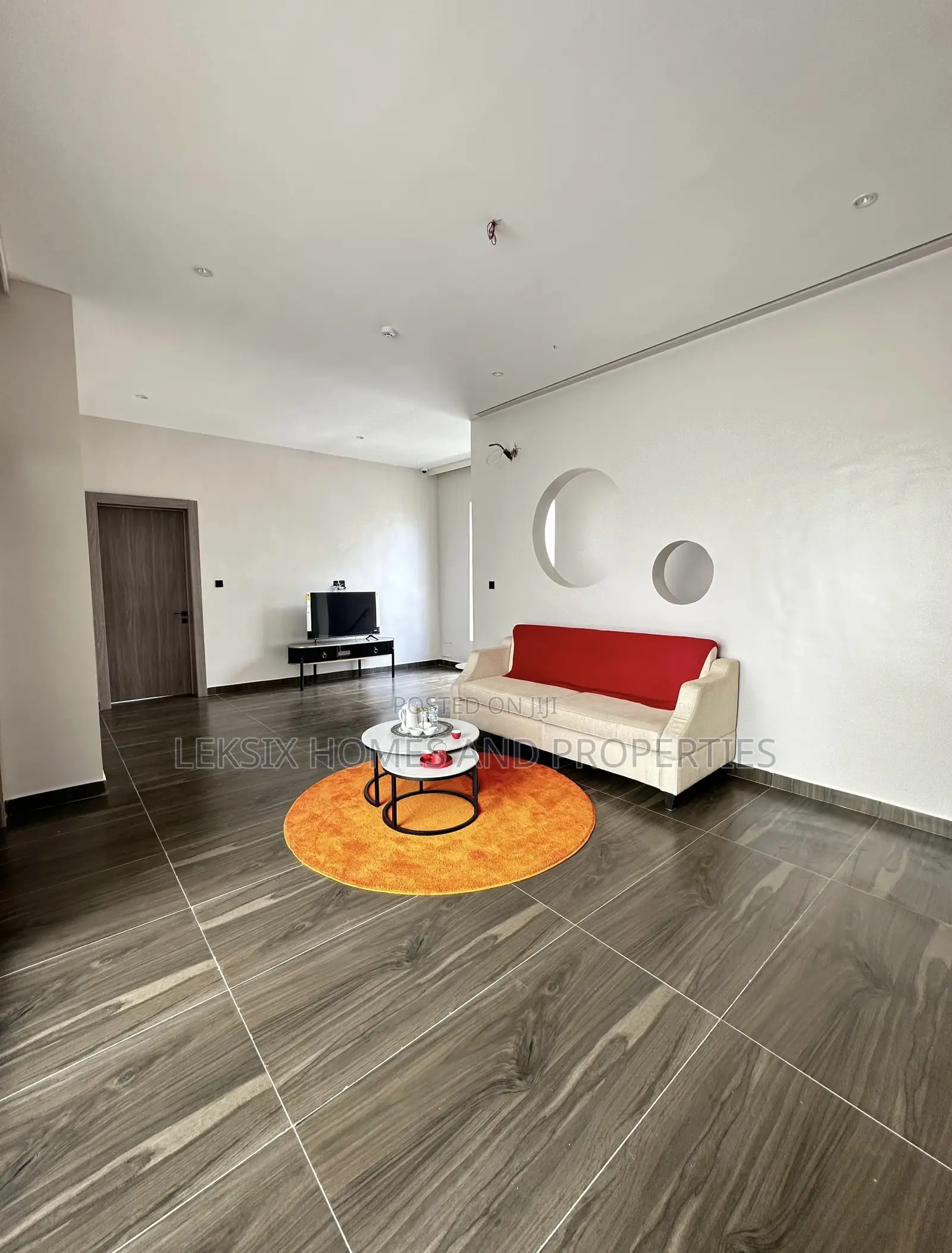 5bdrm Duplex in A Well Secured, Lekki Phase 2 for sale