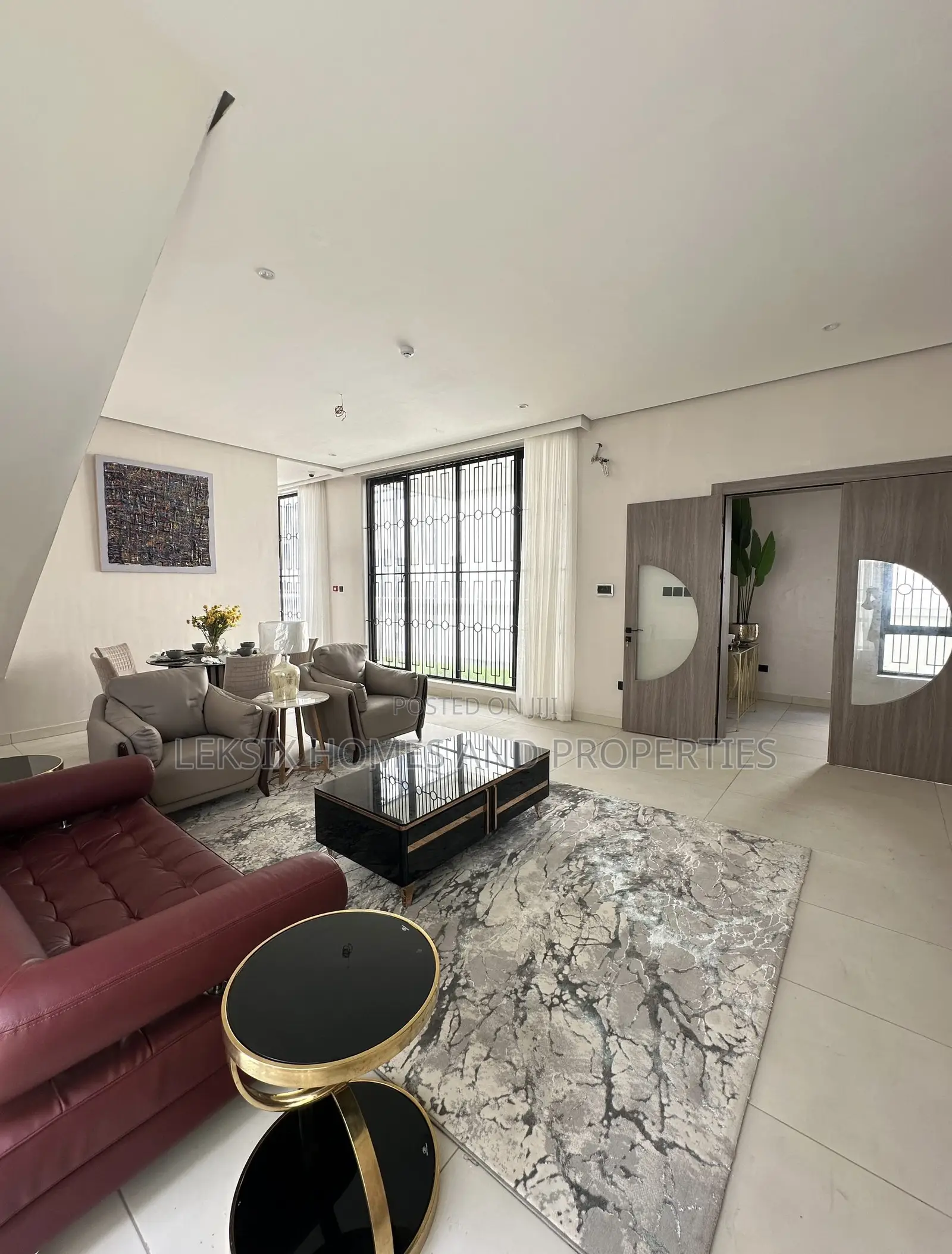 5bdrm Duplex in A Well Secured, Lekki Phase 2 for sale
