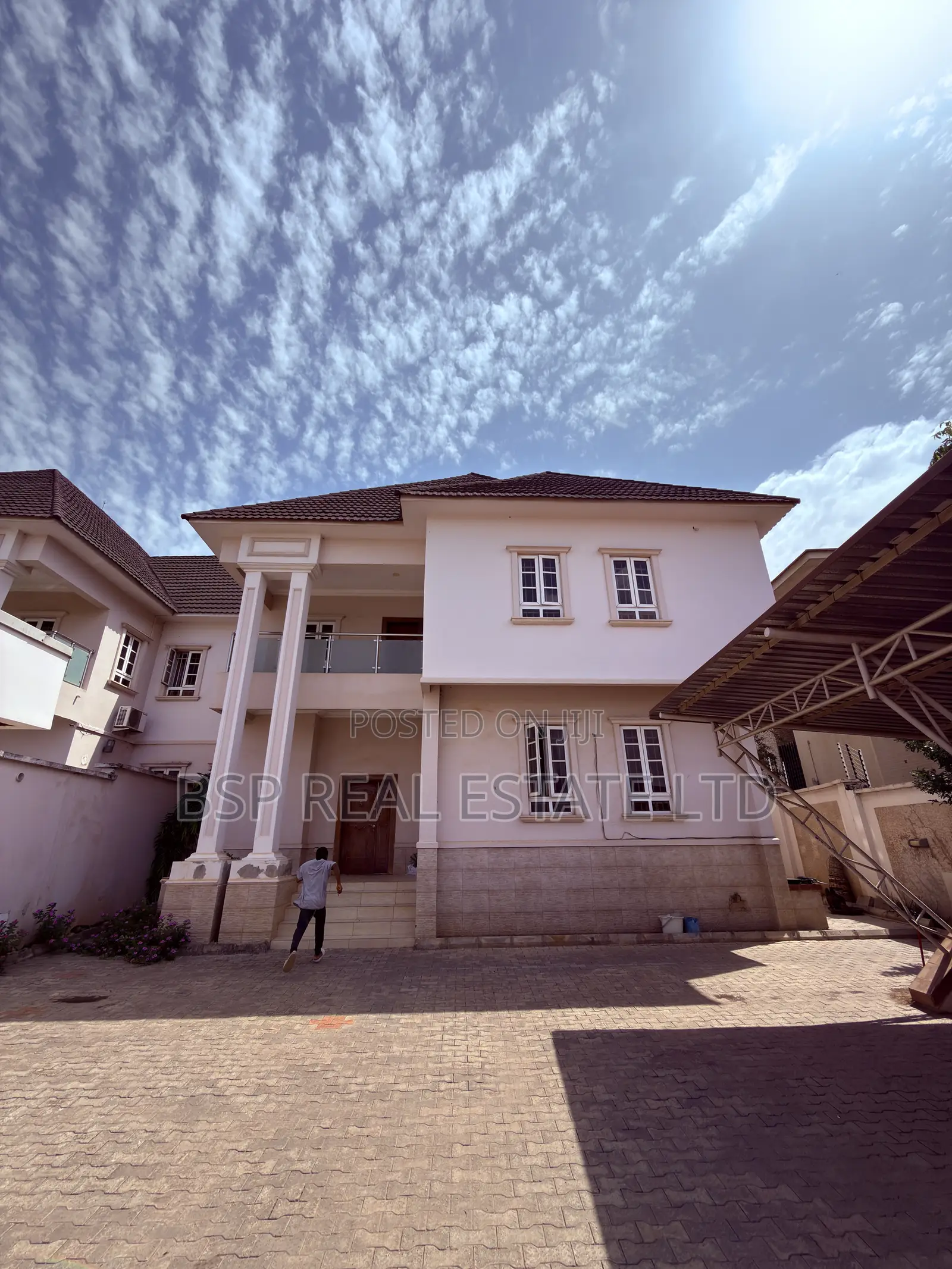 4bdrm Duplex in Life Camp for sale