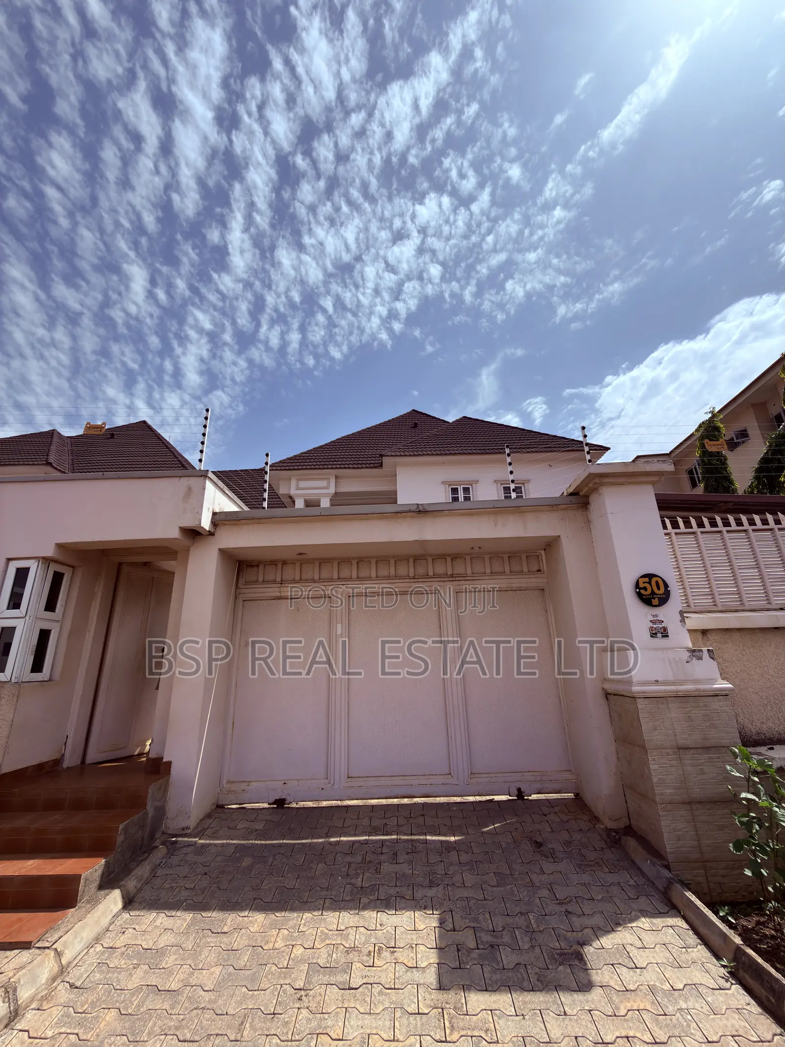 4bdrm Duplex in Life Camp for sale