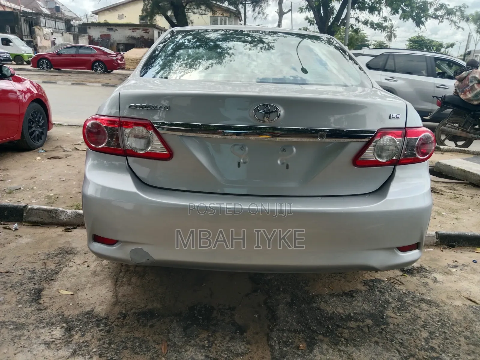 Toyota Corolla LE 4dr Sedan (1.8L 4cyl 4A) 2012 Silver