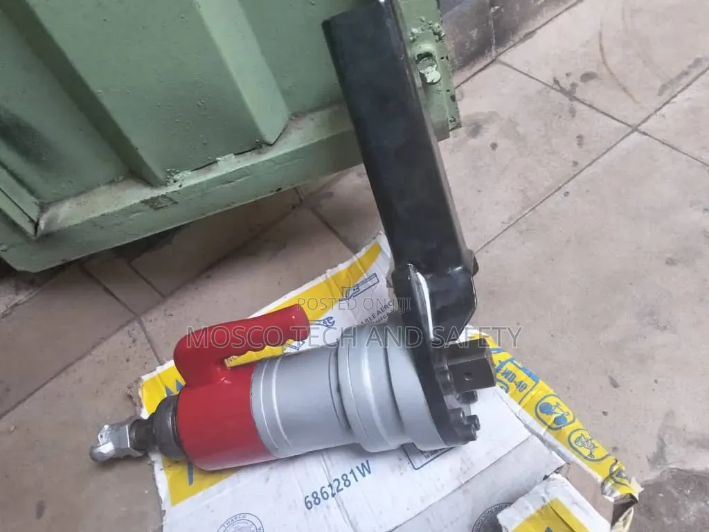 Heavy Duty Air Torque Wrench For Industrial Use