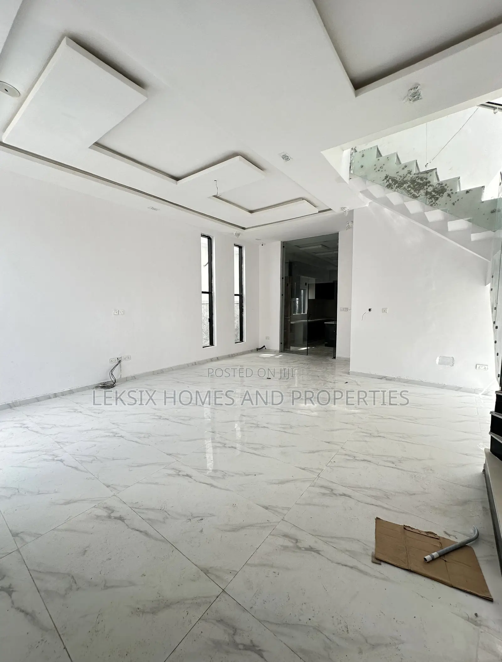 4bdrm Duplex in A Well Secured, Chevron for sale