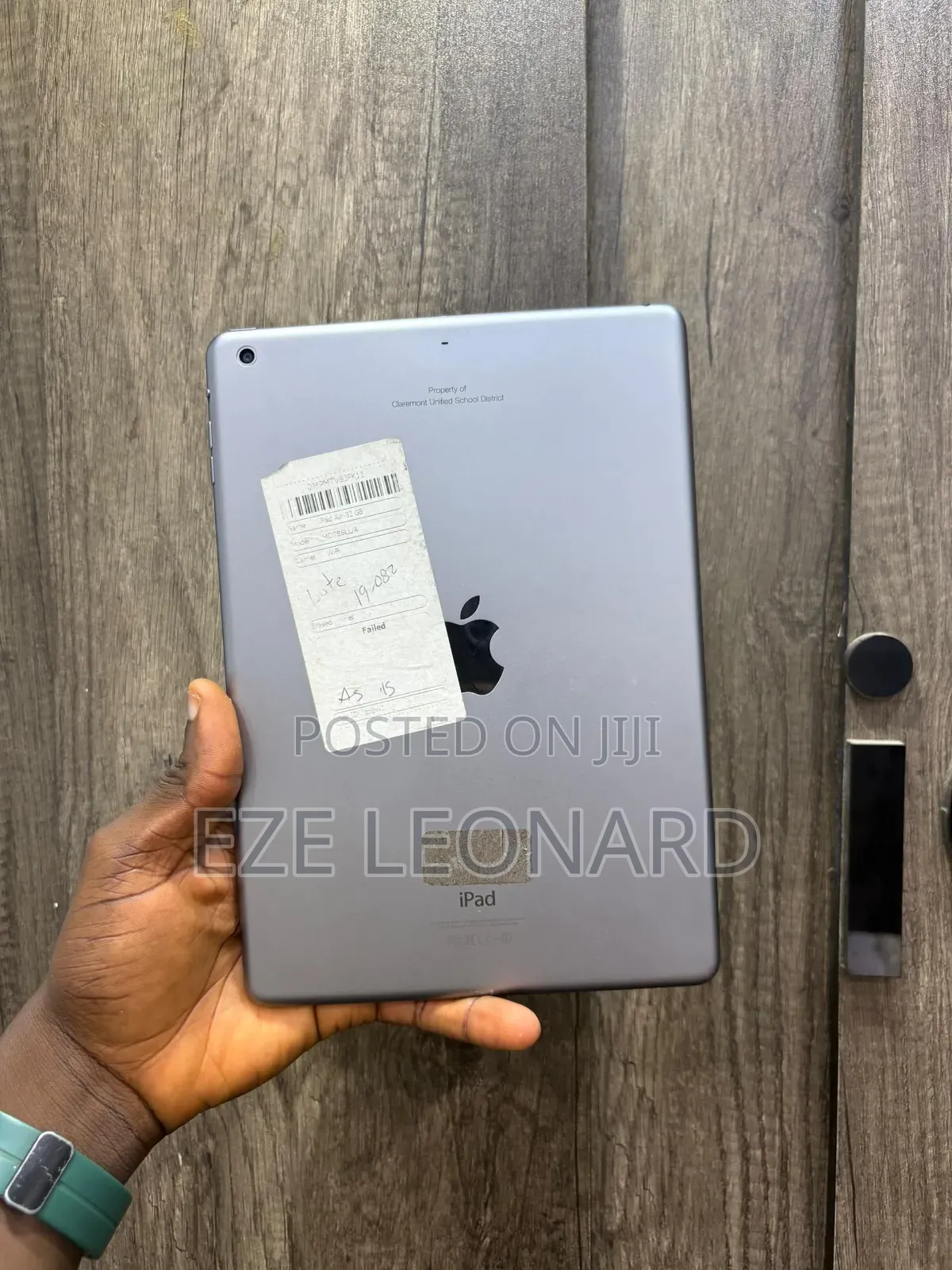 Apple iPad 10.2 (2020) 32 GB Gray