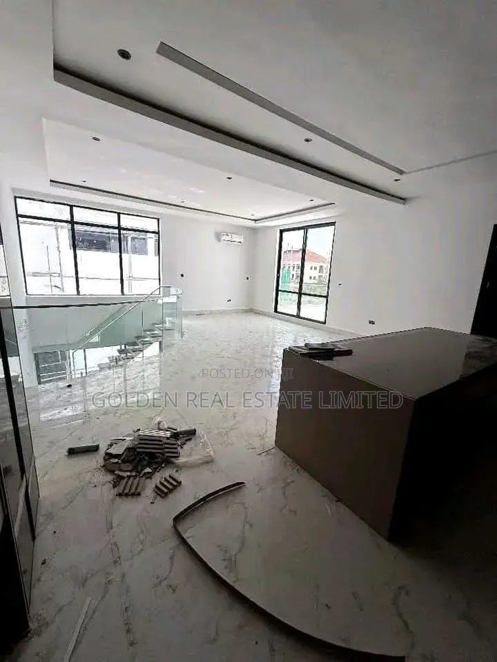 3bdrm Block of Flats in Maitama for sale