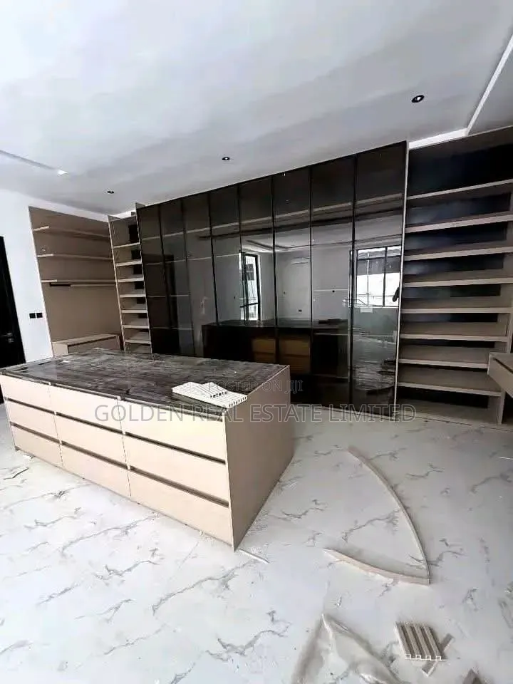 3bdrm Block of Flats in Maitama for sale