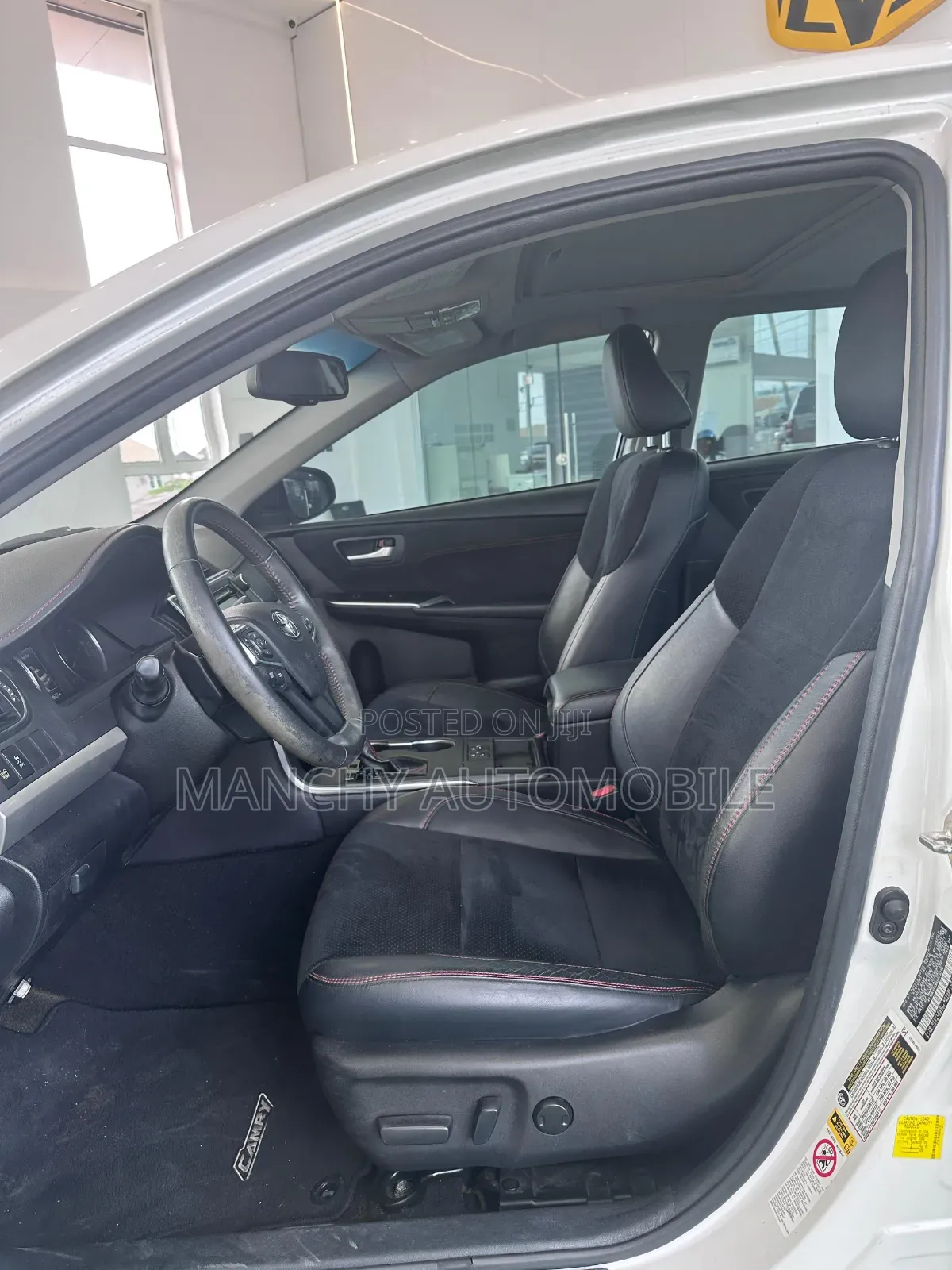 Toyota Camry XSE 4dr Sedan (3.5L 6cyl 6A) 2015 White
