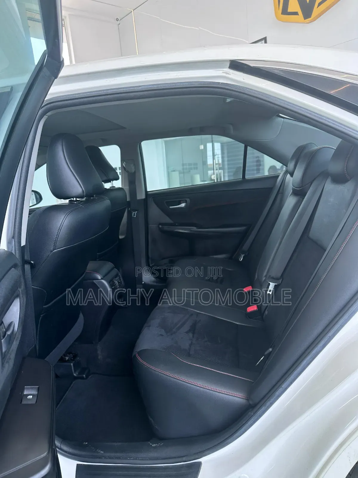 Toyota Camry XSE 4dr Sedan (3.5L 6cyl 6A) 2015 White