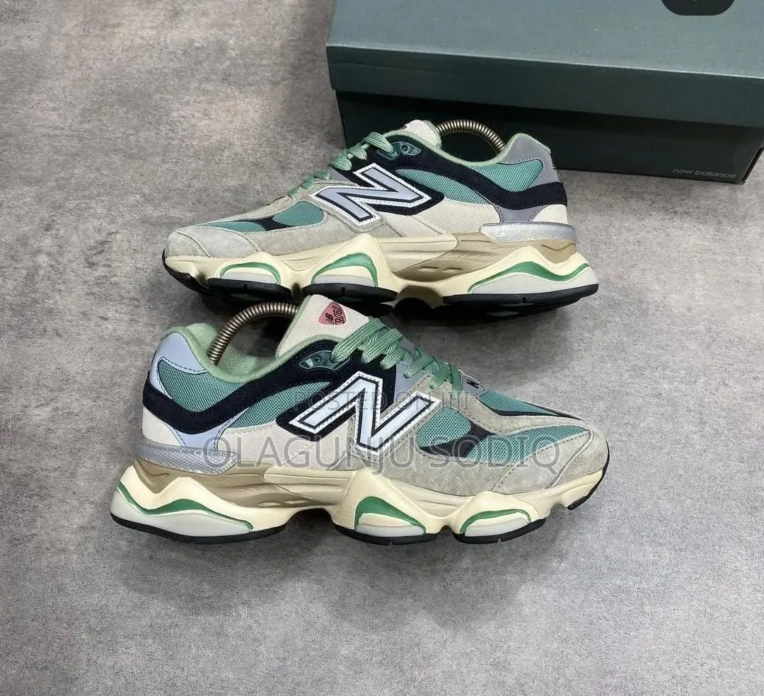 Original New Balance 9060 Sneakers