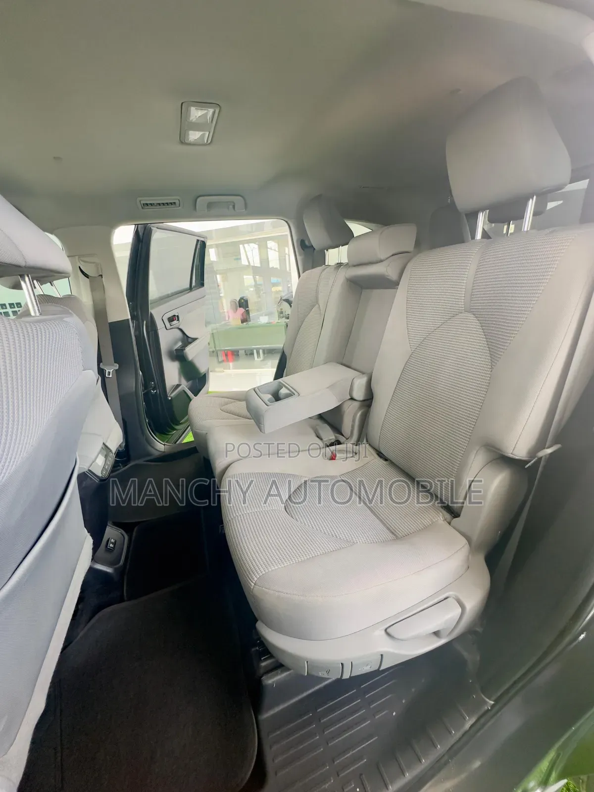 Toyota Highlander LE 2021 Gray