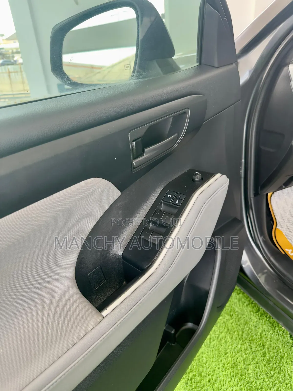 Toyota Highlander LE 2021 Gray
