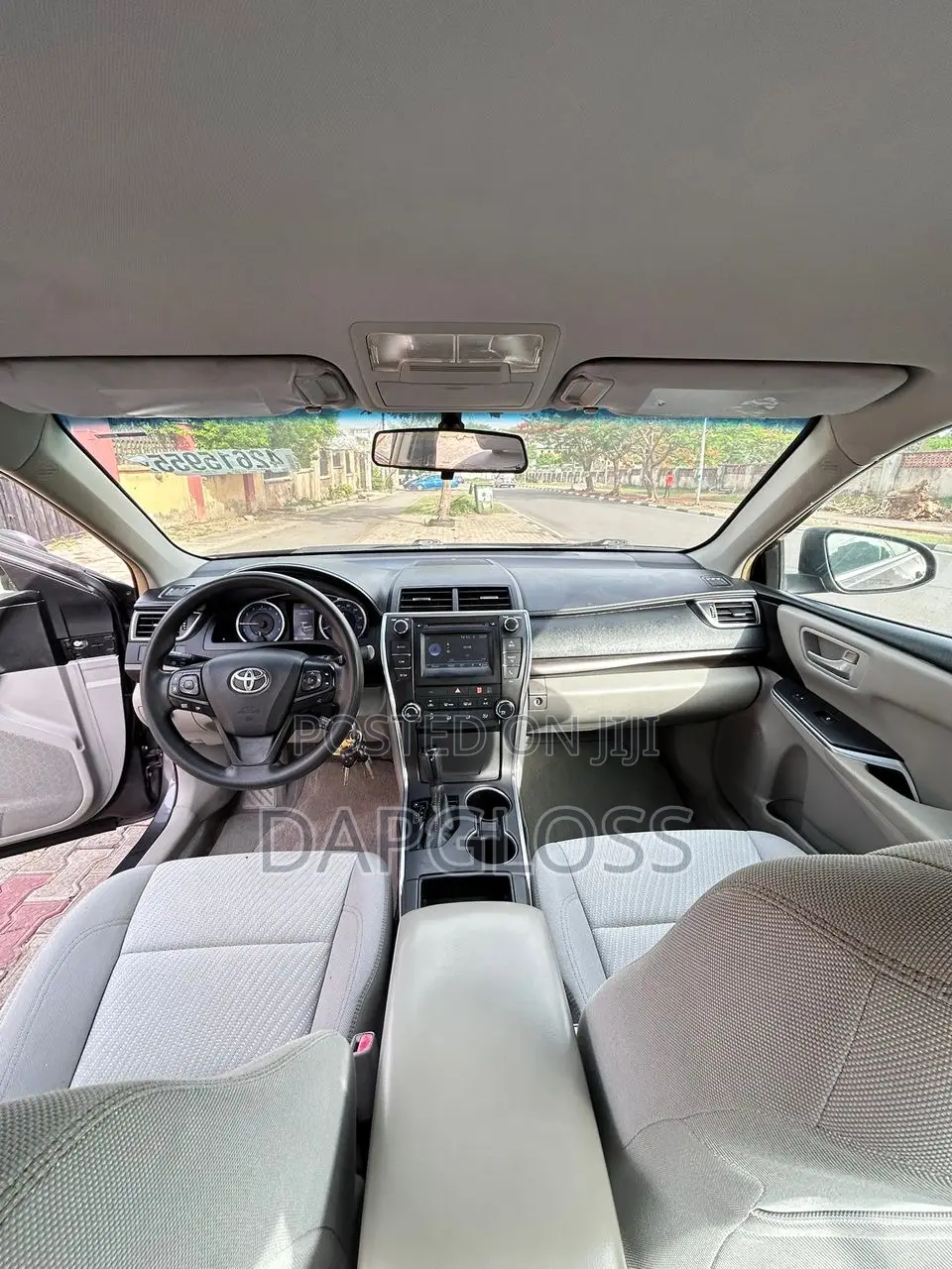 Toyota Camry LE 4dr Sedan (2.5L 4cyl 6A) 2016 Gray