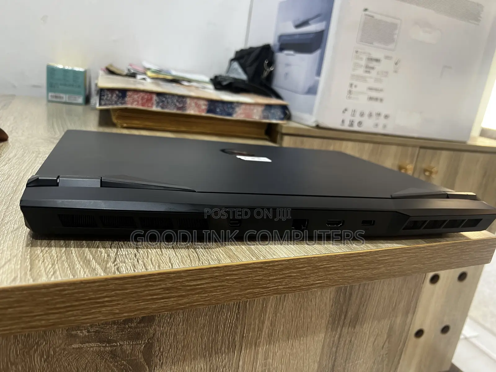 Laptop MSI 32GB AMD Ryzen 9 SSD 1T