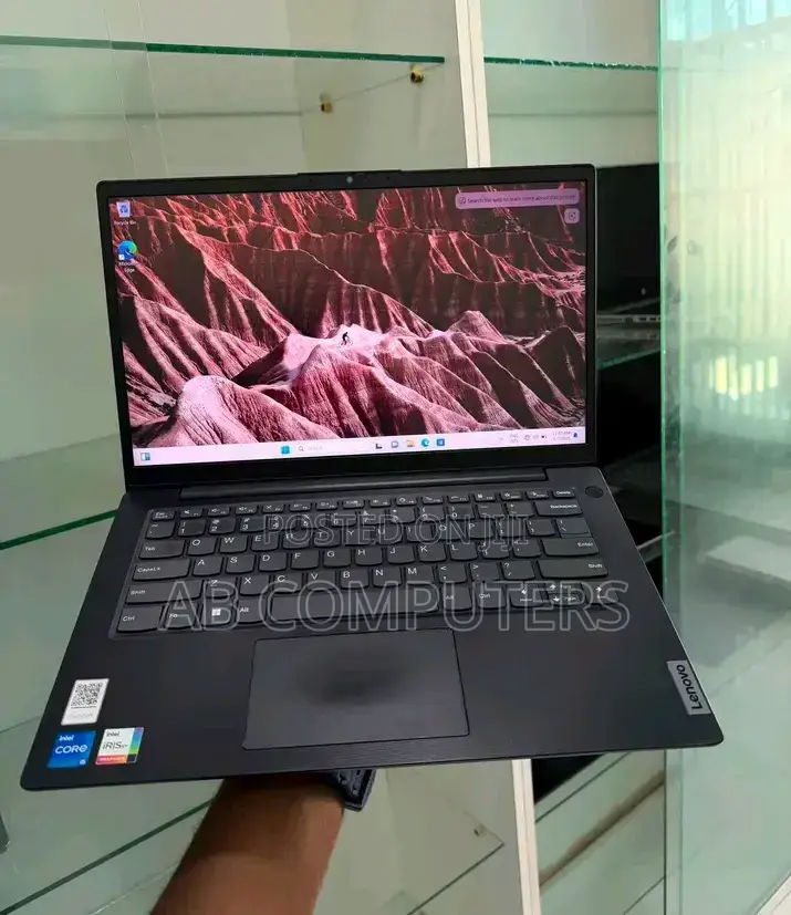 Laptop Lenovo V14 G3 IAP 8GB Intel Core i5 SSD 256GB