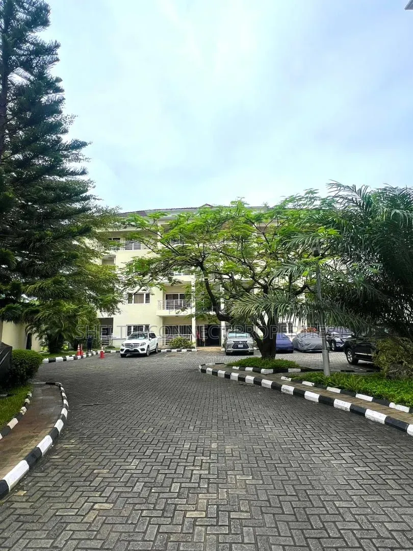 2bdrm Apartment in Banana Island for rent
