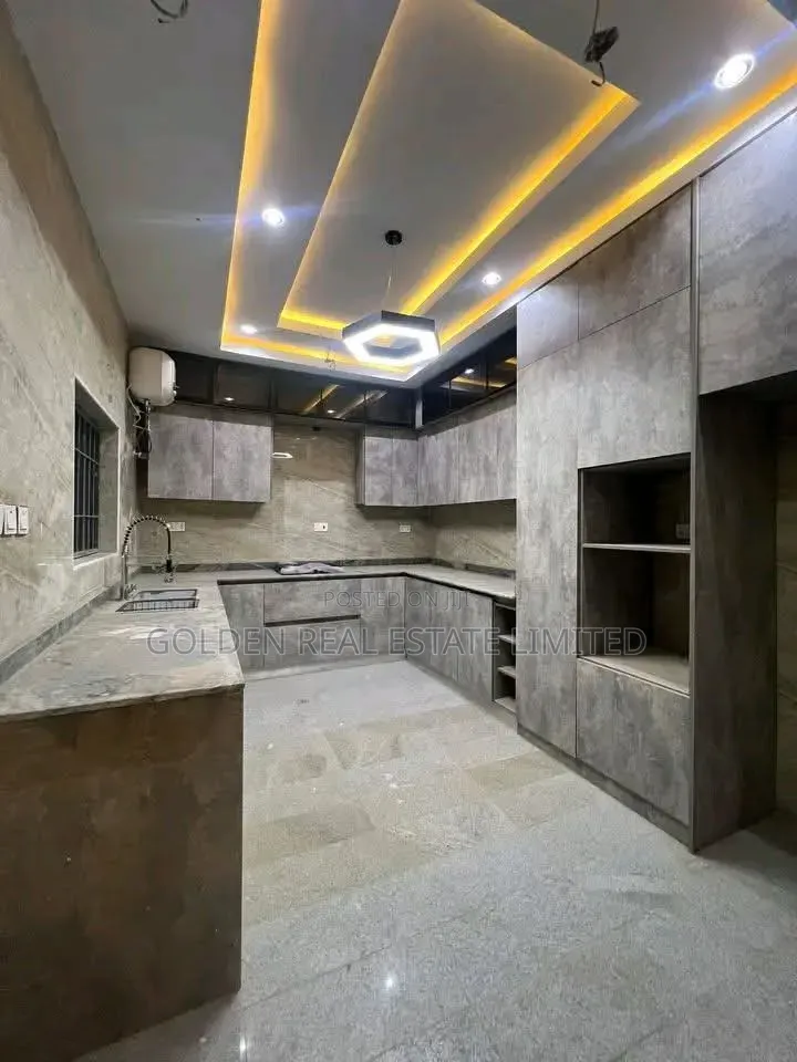 3bdrm Penthouse in Guzape District for sale