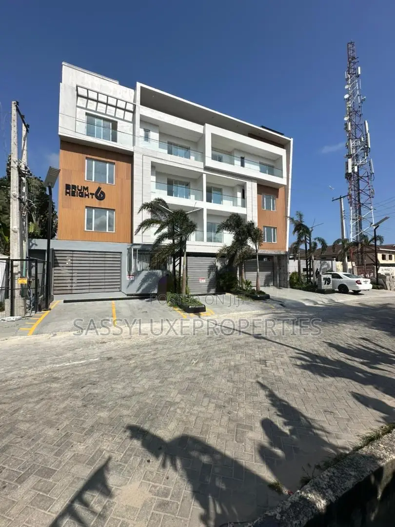 Furnished 2bdrm Penthouse in Lekki for sale