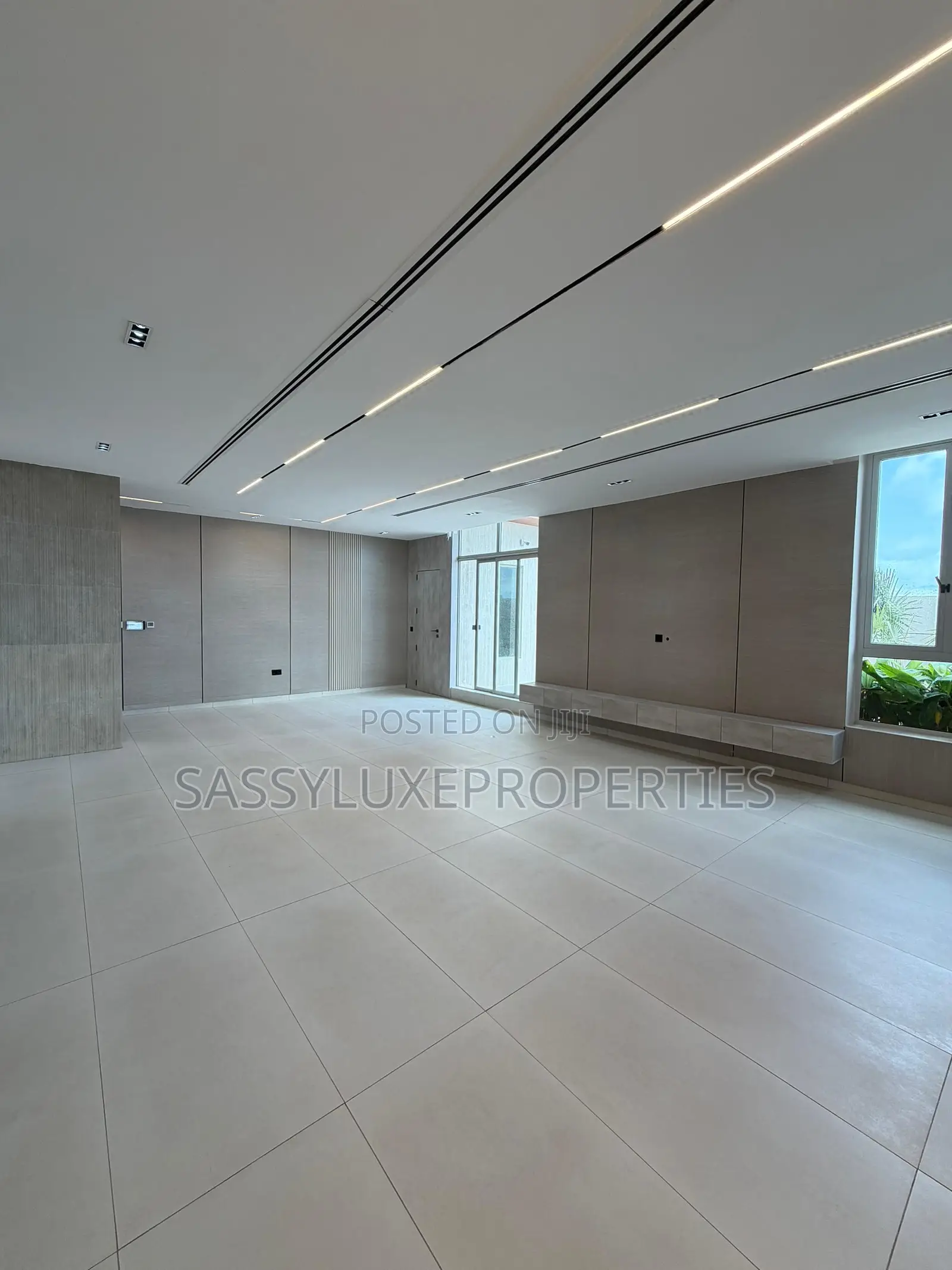 Furnished 2bdrm Penthouse in Lekki for sale