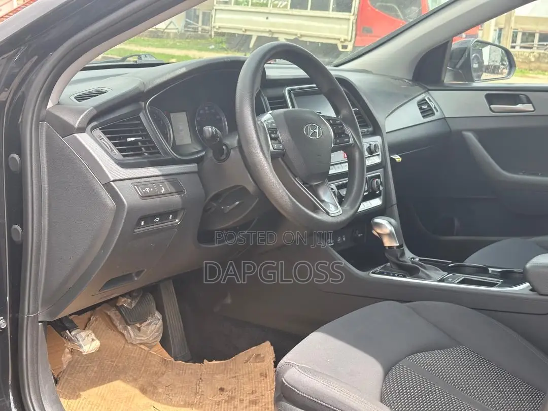 Hyundai Sonata SE 2018 Black