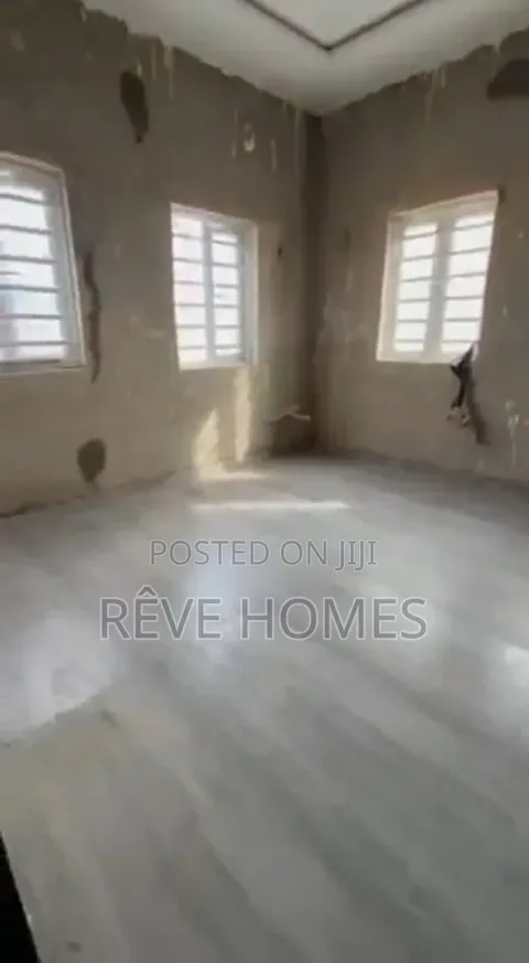 2bdrm Apartment in Yaba for rent