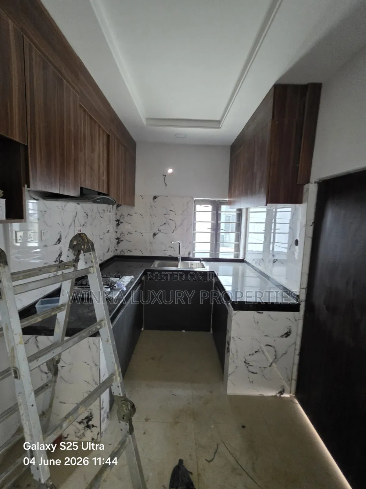 2bdrm Apartment in Back Of Dunamis, Lugbe District for rent