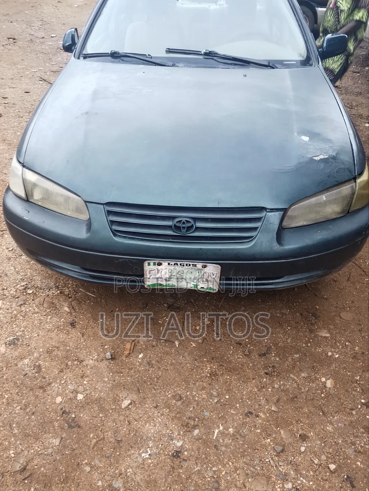 Toyota Camry LE 4dr Sedan (2.2L 4cyl 4A) 2000 Green