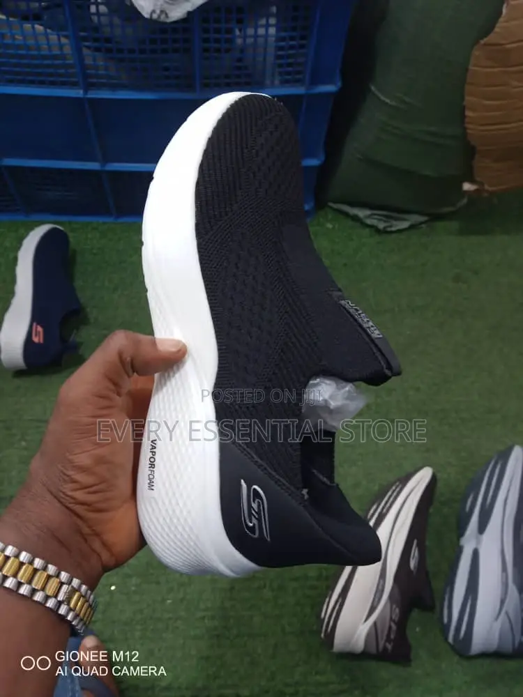 Skechers Memory Foam Insole/Vapor Foam Breathable Sneakers