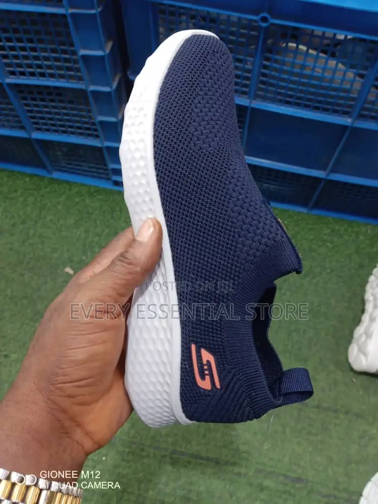 Breathable Memory Foam Fashion Sneakers