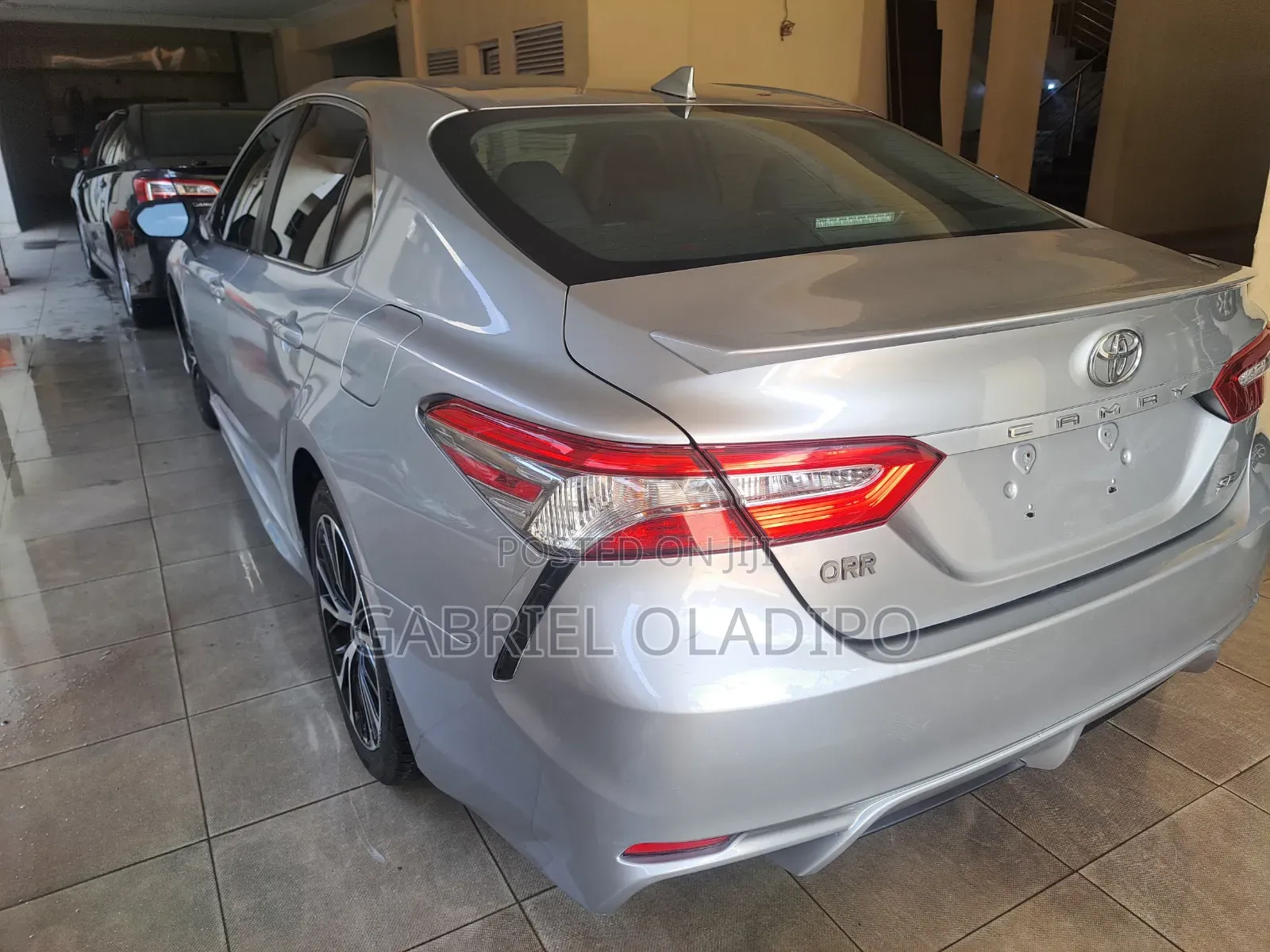 Toyota Camry SE FWD (2.5L 4cyl 8AM) 2018 Silver