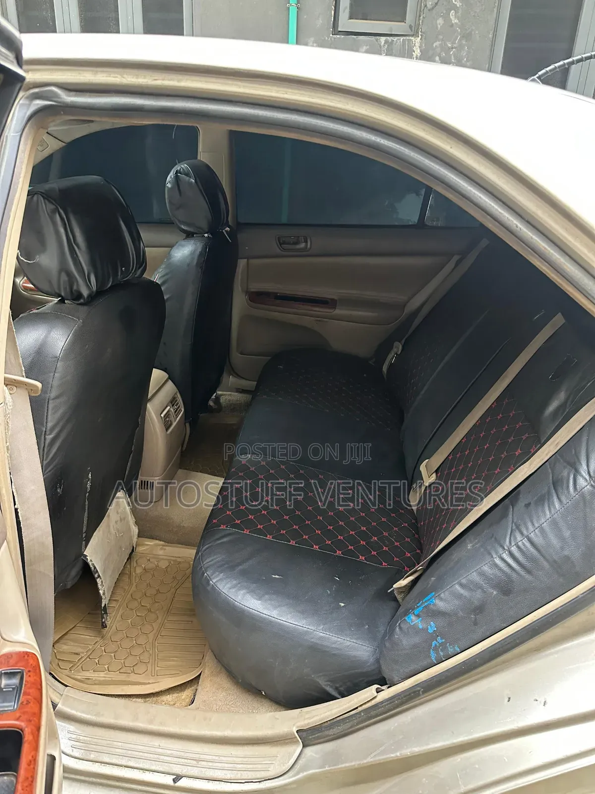 Toyota Camry XLE 4dr Sedan (2.4L 4cyl 4A) 2004 Gold