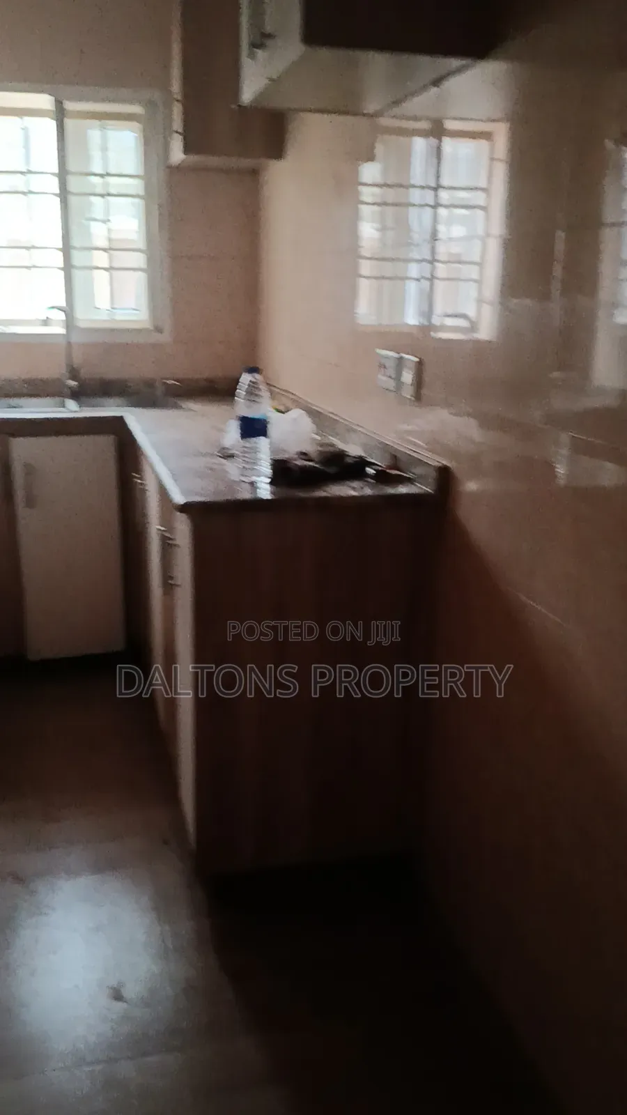 1bdrm Room & Parlour in Von Axis, Lugbe District for rent