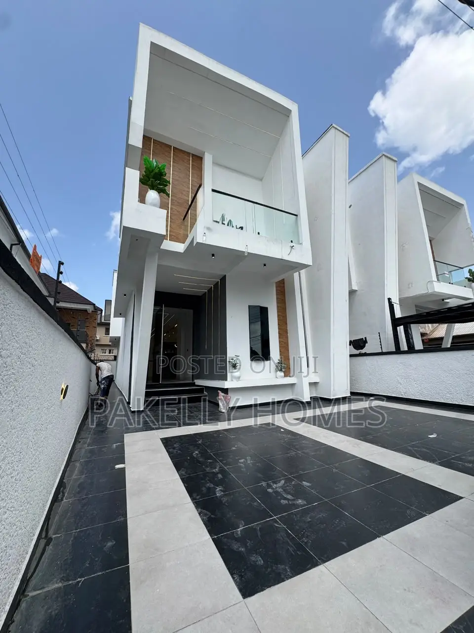5 Bedroom Duplex