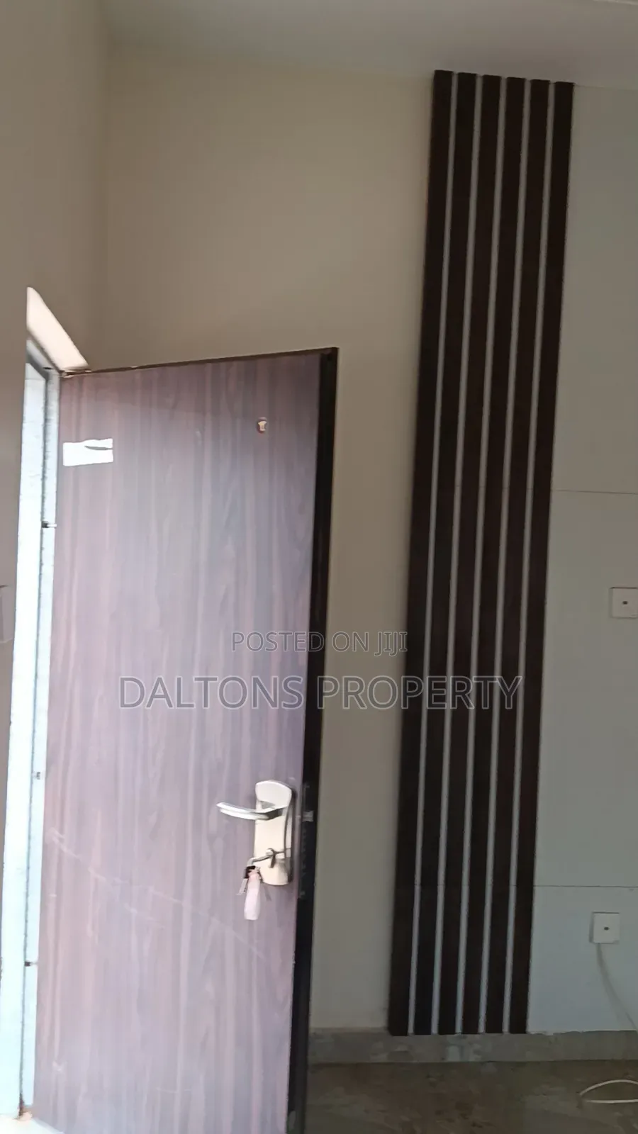1bdrm Room & Parlour in Von Axis, Lugbe District for rent