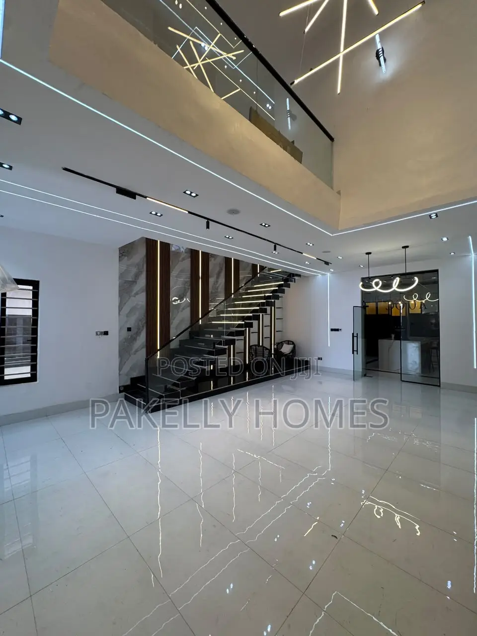 5 Bedroom Duplex