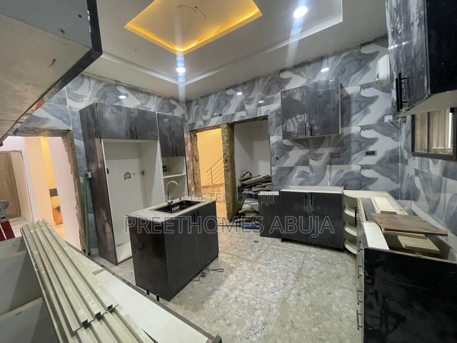 5bdrm Townhouse/Terrace in Ochacho Real Homes 3, Life Camp for sale