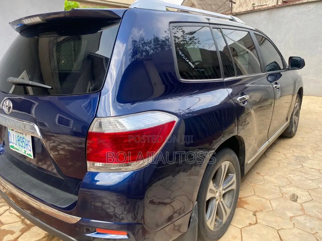 Toyota Highlander Limited 2012 Blue