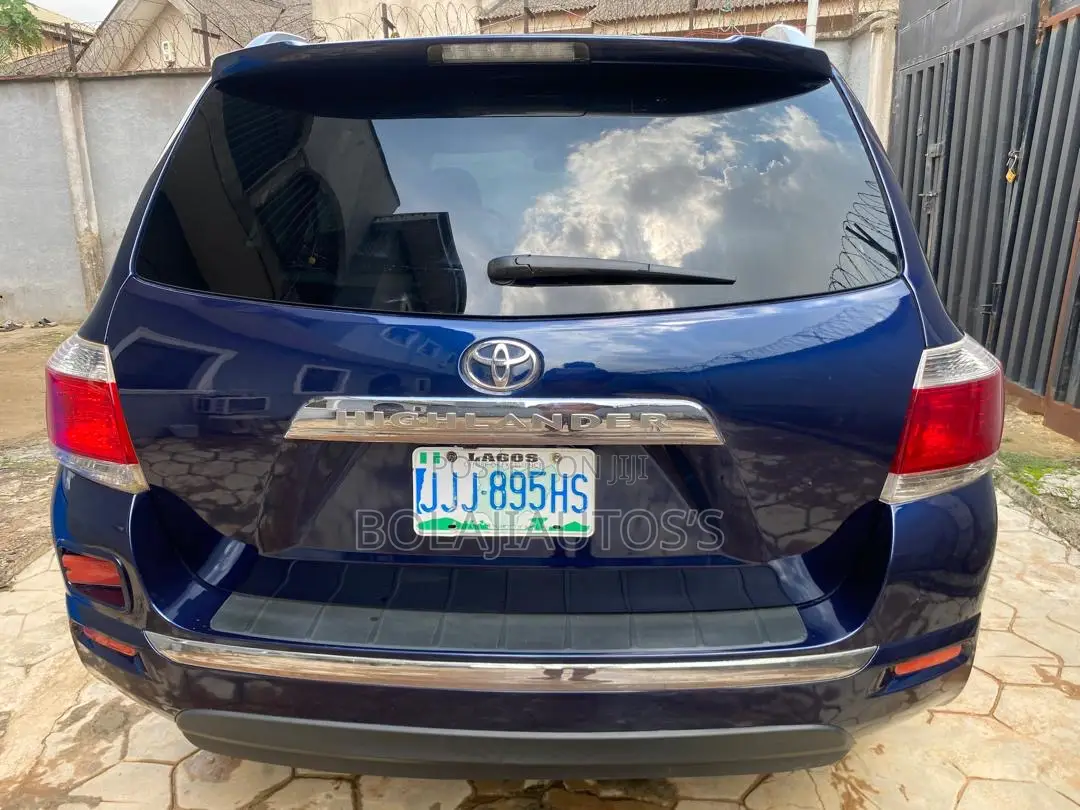 Toyota Highlander Limited 2012 Blue