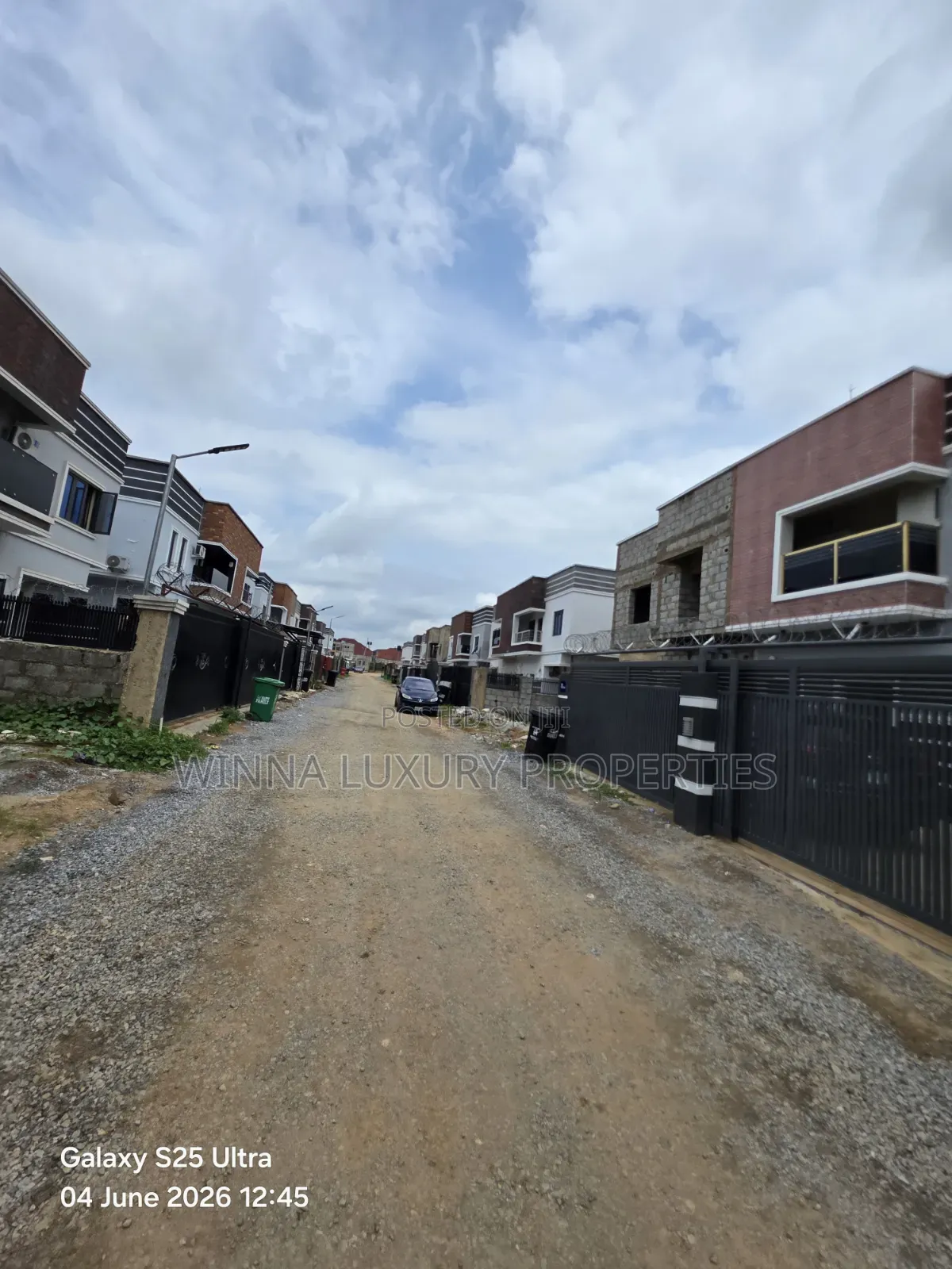 4bdrm Duplex in Palm Estate, Lugbe District for rent