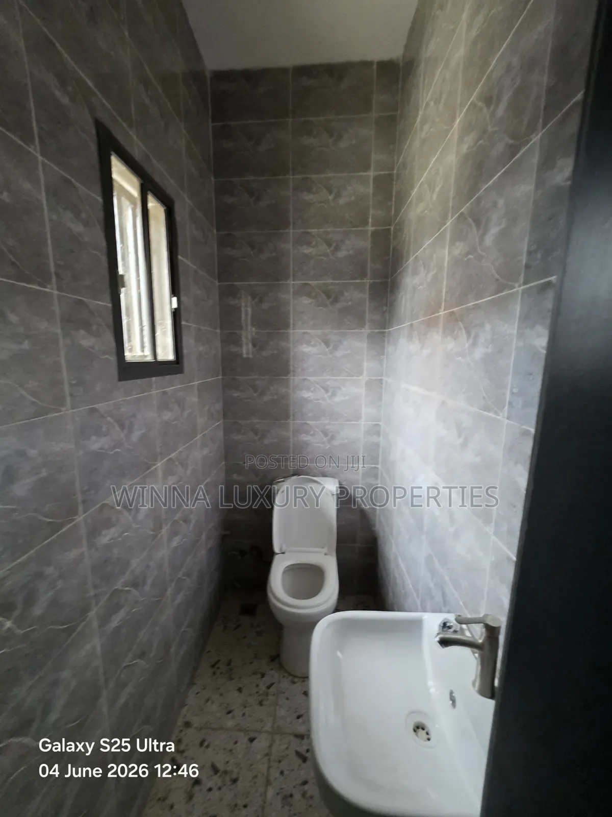 4bdrm Duplex in Palm Estate, Lugbe District for rent