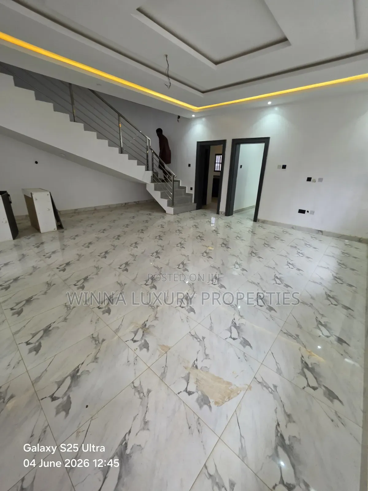 4bdrm Duplex in Palm Estate, Lugbe District for rent