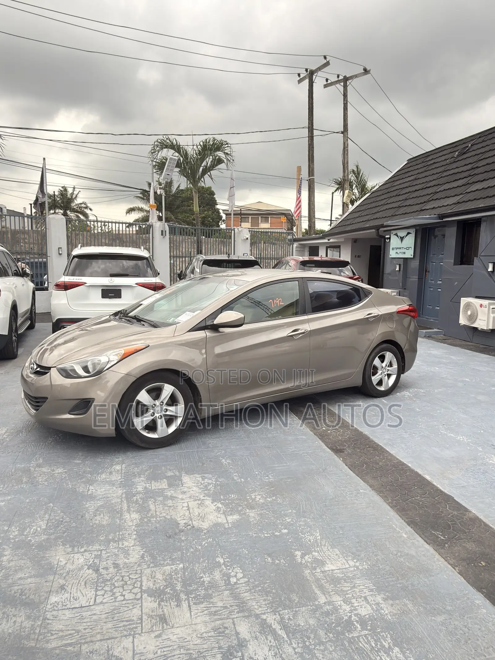 Hyundai Elantra 2013 Brown