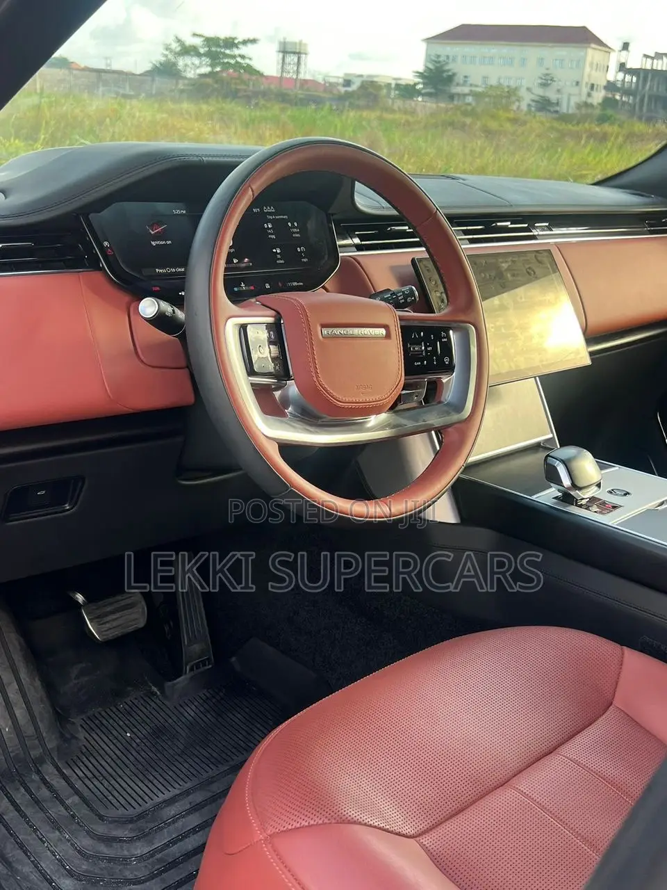 Land Rover Range Rover SV 2024 White